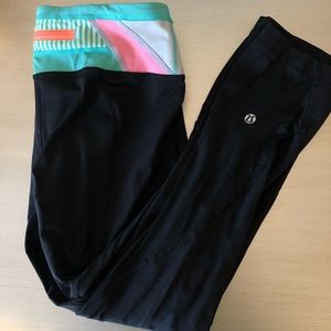 Lulu Lemon size 6 crop leggings